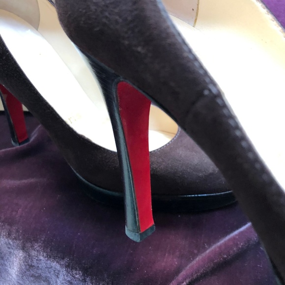 Louboutin Brown Suede Pump - Picture 8 of 8
